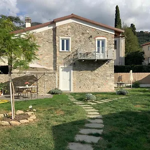 Antica Casa Nel Borgo , Pietrasanta Italia